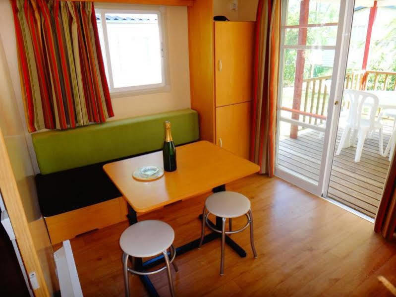 Camping La Pinede Enchantee อาร์เจเลส-ซัวร์-แมร์ ภายนอก รูปภาพ